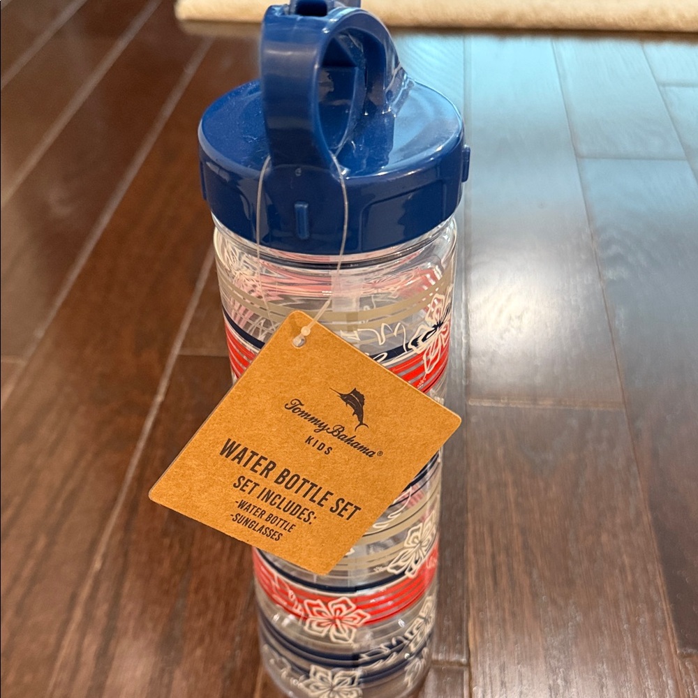 NWT Tommy Bahama Kids Water Bottle